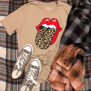Rock N Roll Lip Tee